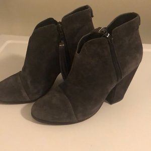 Rag & Bone Margot gray suede ankle bootie 8